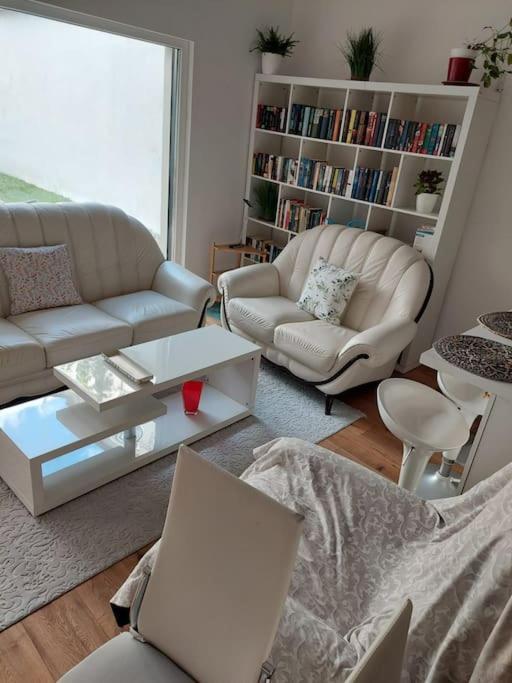Stilvolle Wohnung Mit Terrasse/Garten Viena Exterior foto